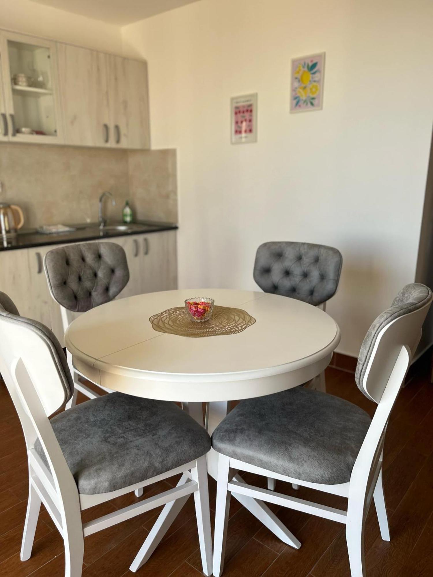 Surcin Apartment Ledine ภายนอก รูปภาพ