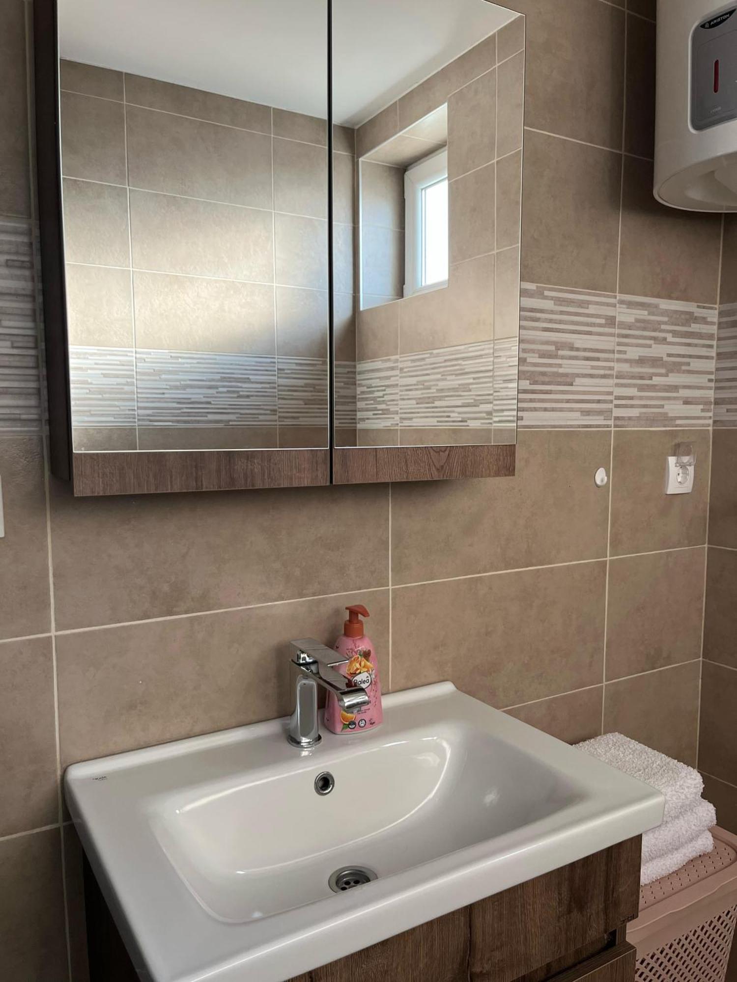 Surcin Apartment Ledine ภายนอก รูปภาพ
