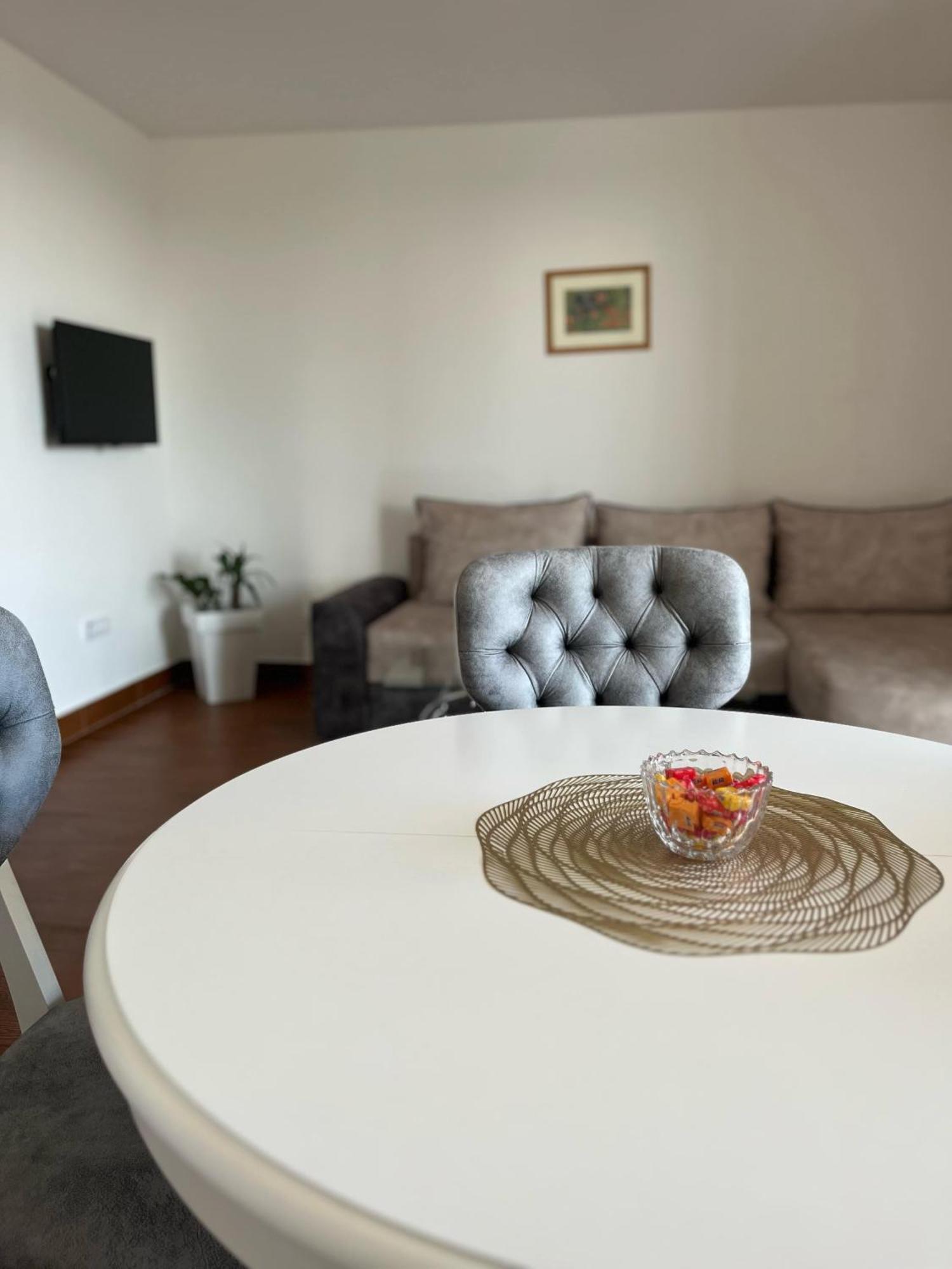 Surcin Apartment Ledine ภายนอก รูปภาพ
